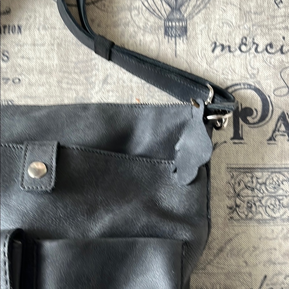 Roots new Leather messenger Crossbody Tote Bag - Black - Picture 2 of 8